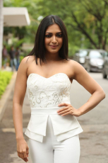 Catherine Tresa Latest HD Photos in White dress at Goutham Nanda teaser Launch Event