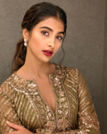 Pooja Hegde Latest Hot Photos HD Stills | Mahesh Babu Maharshi Movie Images