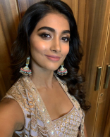 Pooja Hegde Latest Hot Photos HD Stills | Mahesh Babu Maharshi Movie Images