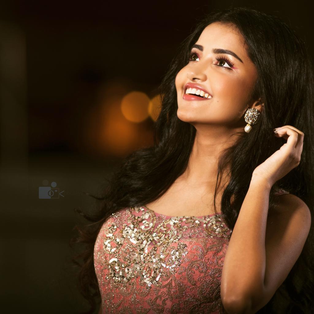 Anupama Parameswaran Red Magazine Hot Photo Shoot Ultra Hd Photos Stills Anupama Parameswaran