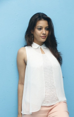 Diksha Panth New Latest HD Photos  Jr NTR Bigg Boss Telugu Show Heroine Diksha Panth Photo Shoot Images