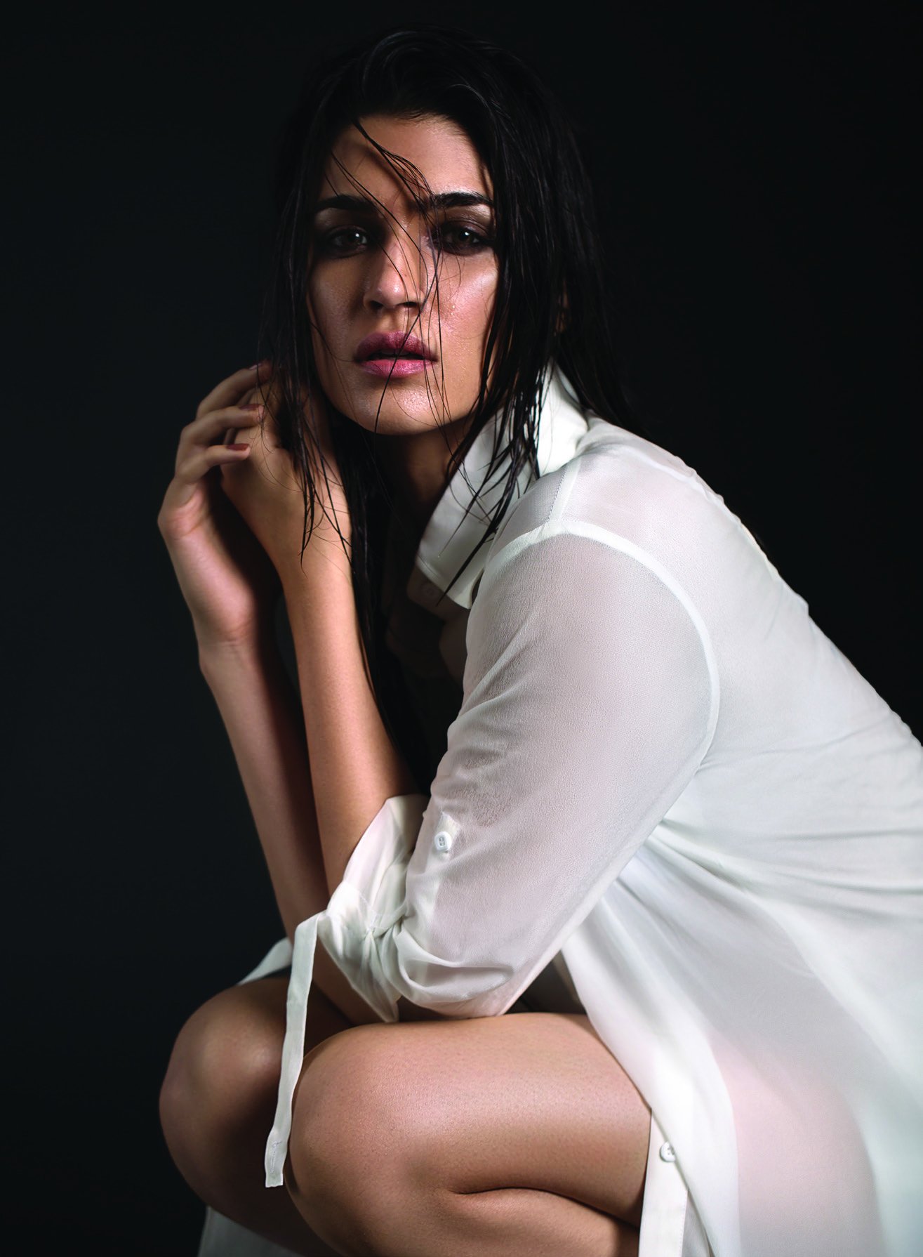 Kriti Sanon Hot Photoshoot For Fhm Magazine Ultra Hd Stills Kritisanon Fhm Photos 25cineframes