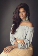 Ritika Singh Akshay Rao Latest PhotoShoot HD Photos Gallery