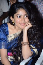 Sai Pallavi New Latest HD Photos Heroine Sai Pallavi Photo Shoot Images