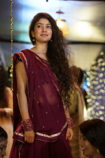 Sai Pallavi New Latest HD Photos Fidaa Movie Heroine Sai Pallavi Photo Shoot Images