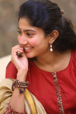 Sai Pallavi New Latest HD Photos Fidaa Movie Heroine Sai Pallavi Photo Shoot Images