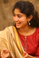 Sai Pallavi New Latest HD Photos Fidaa Movie Heroine Sai Pallavi Photo Shoot Images