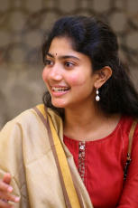 Sai Pallavi Latest HD Photos at Fidaa Movie 50 Days Sambaralu Function