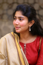 Sai Pallavi Latest HD Photos at Fidaa Movie 50 Days Sambaralu Function