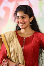 Sai Pallavi Latest HD Photos at Fidaa Movie 50 Days Sambaralu Function