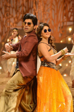 Okka Kshanam Movie HD Photos Stills | Allu Sirish, Surbhi, Seerat Kapoor Images, Gallery