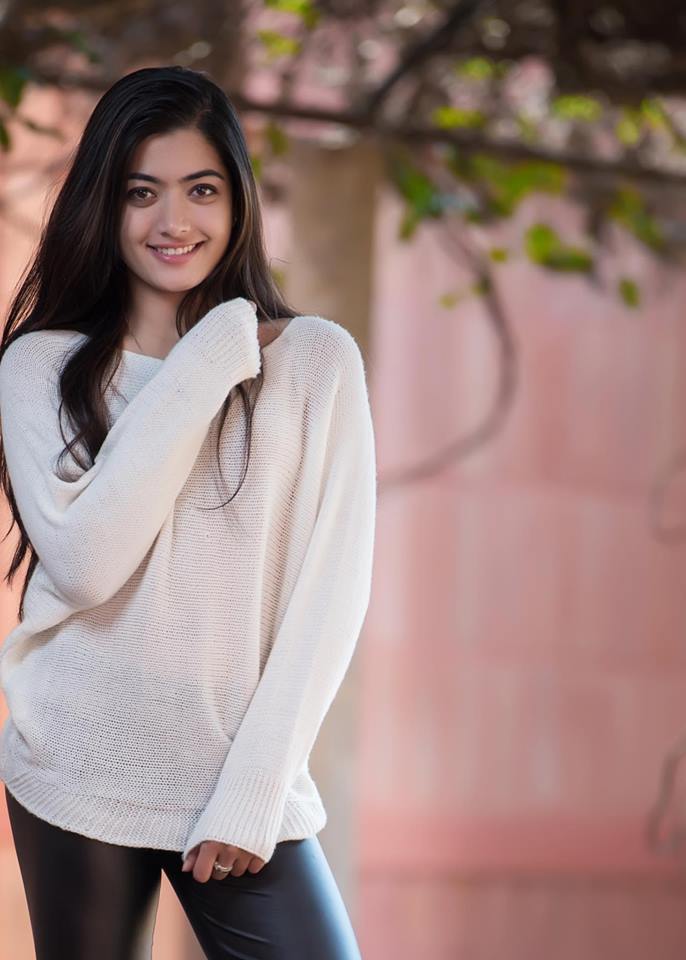 Rashmika Mandanna New Latest HD Photos Sarileru