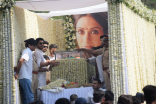 Actress Sridevi's Last Journey | Celebs Pay Respects to Sridevi | Sridevi's funeral