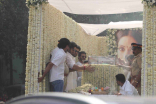 Actress Sridevi's Last Journey | Celebs Pay Respects to Sridevi | Sridevi's funeral