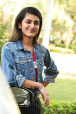 Priya Prakash Varrier New Latest HD Photos | Oru Adaar Love Movie Heroine Priya Prakash Varrier Photo Shoot Images