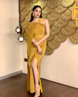 Kiara Advani New Latest HD Photos | Vinaya Vidheya Rama Movie Heroine Kiara Advani Photo Shoot Images | Vinaya Vidheya Rama Actress