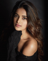 Nidhhi Agerwal New Latest HD Photos | Savyasachi Movie Heroine Nidhhi Agerwal Photo Shoot Images