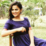 Shraddha Srinath New Latest HD Photos | Jersy Movie Heroine Shraddha Srinath Photo Shoot Images