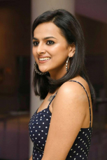 Shraddha Srinath New Latest HD Photos | Jersy Movie Heroine Shraddha Srinath Photo Shoot Images